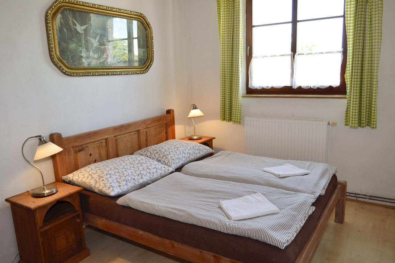 Blazkuv Statek Apartment Malsice Exterior photo